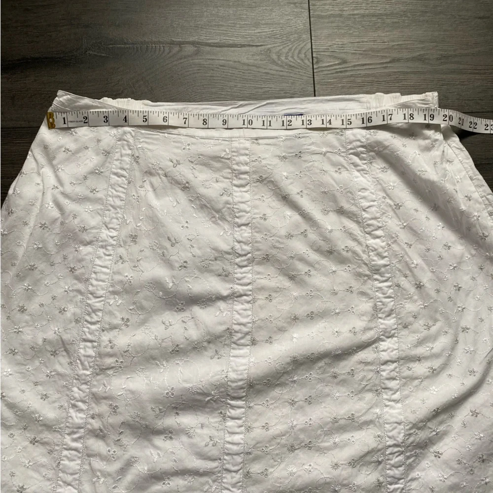 J.H. Collectibles Woman White Eyelet Floral Embroidered Cotton Skirt Size 18W